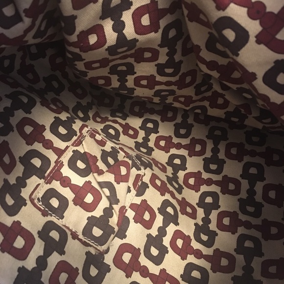 Authentic Gucci Signoria Leather Handbag - Picture 4 of 8